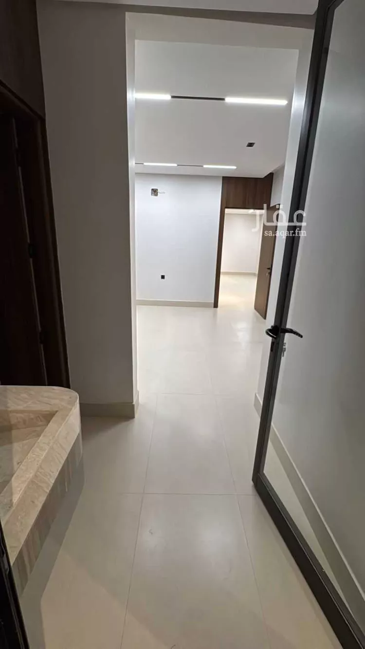 فيلا للإيجار في شارع القلانسي, حي شبرا, مدينة الرياض, منطقة الرياض صورة 5
