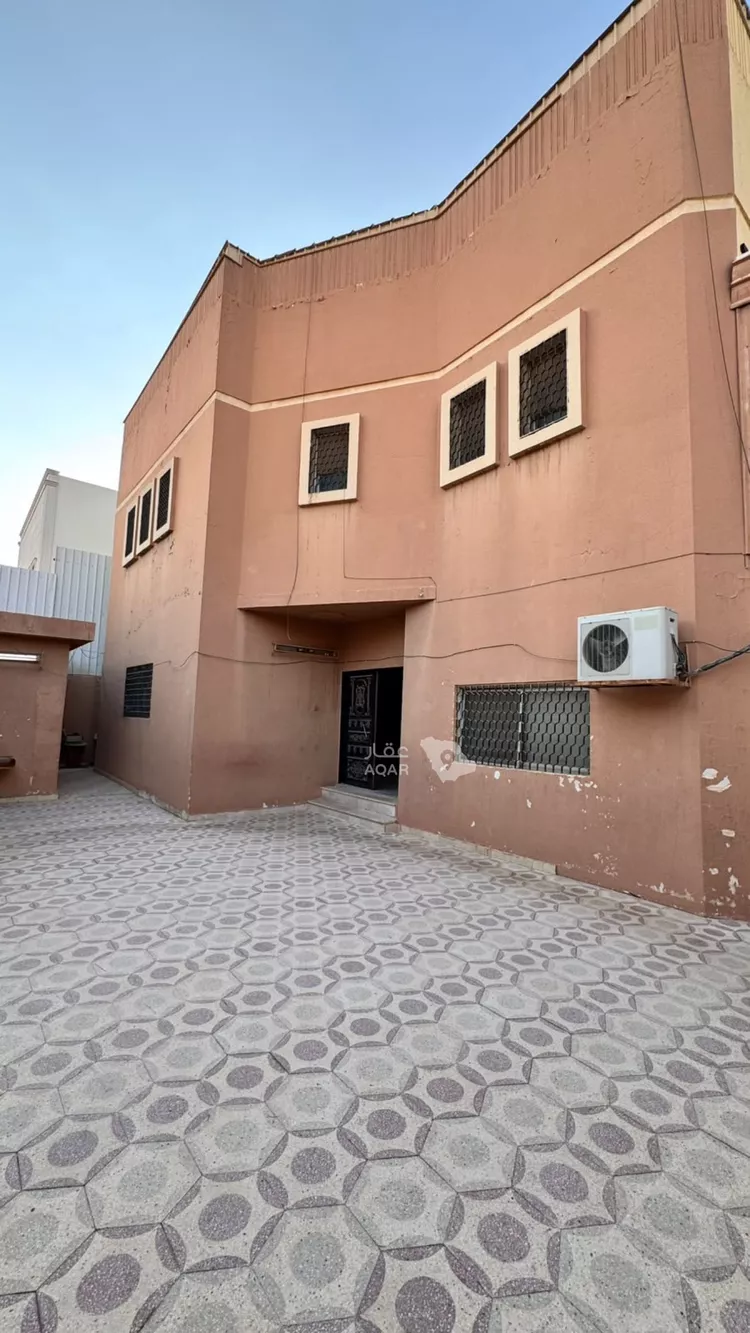 فيلا للبيع في شارع غضي, حي شبرا, مدينة الرياض, منطقة الرياض صورة 3