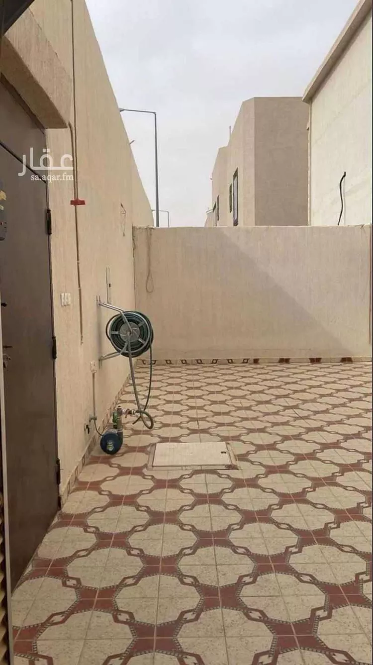فيلا للبيع في شارع الطيب اليوسف, حي طويق, مدينة الرياض, منطقة الرياض صورة 2