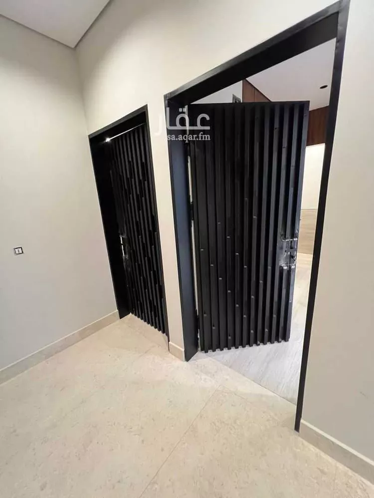 Floor for Sale in Riyadh Al Arid 9