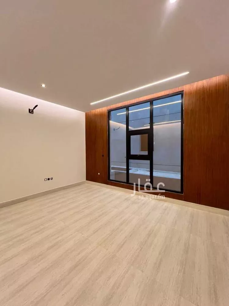 Floor for Sale in Riyadh Al Arid 11