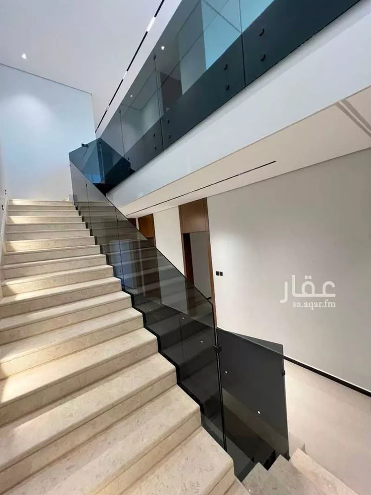 فيلا للبيع في شارع إبراهيم بن حسين بيري, حي العارض, مدينة الرياض, منطقة الرياض 12