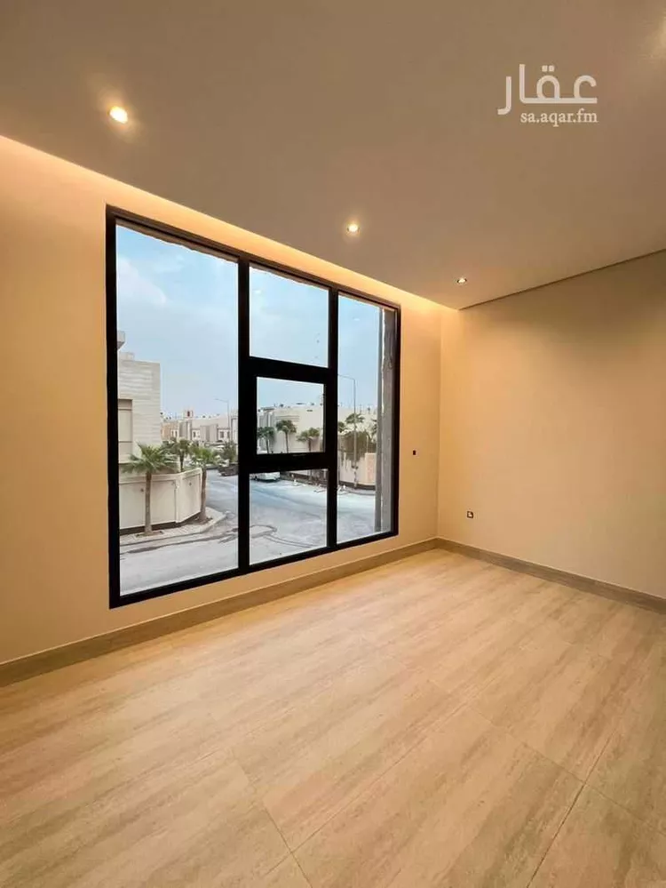 Floor for Sale in Riyadh Al Arid 10
