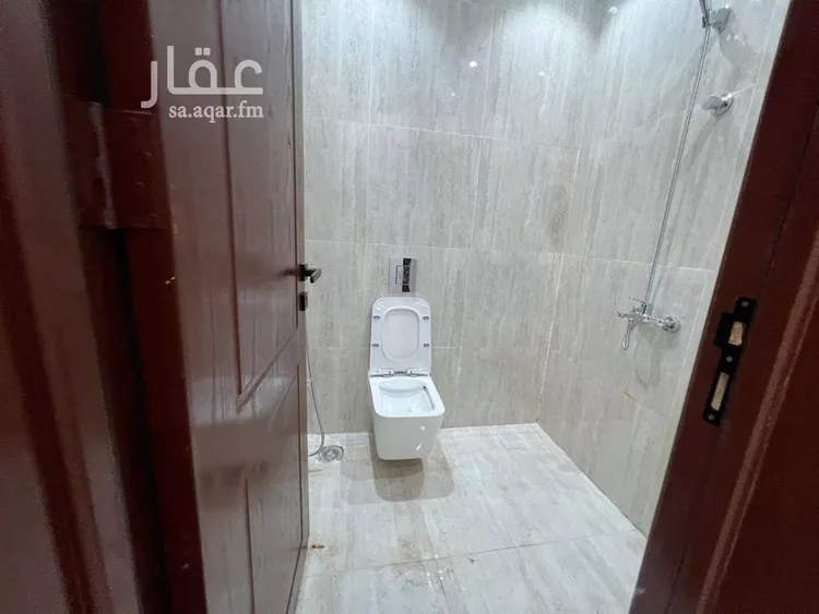 شقة للبيع في شارع غازي القصيبي, حي عكاظ, مدينة الرياض, منطقة الرياض صورة 4
