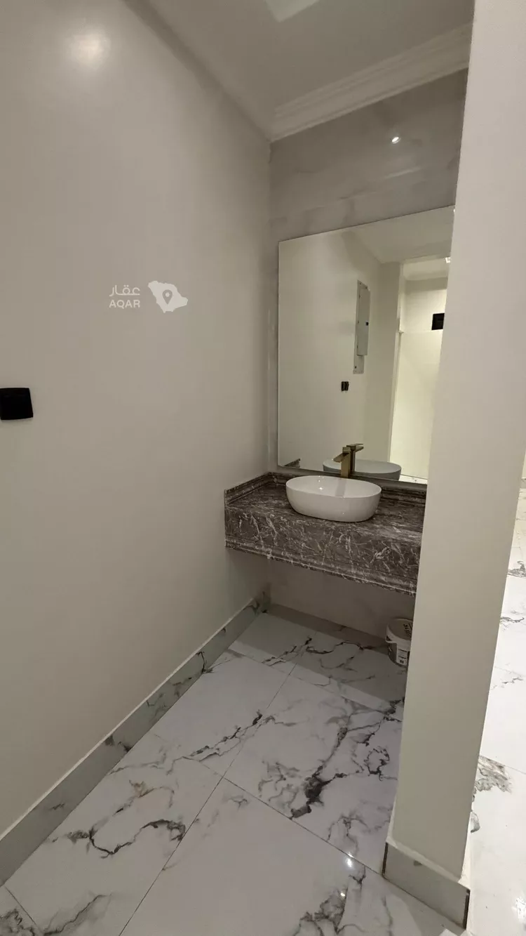Floor for Rent in Riyadh Al Munsiyah 7