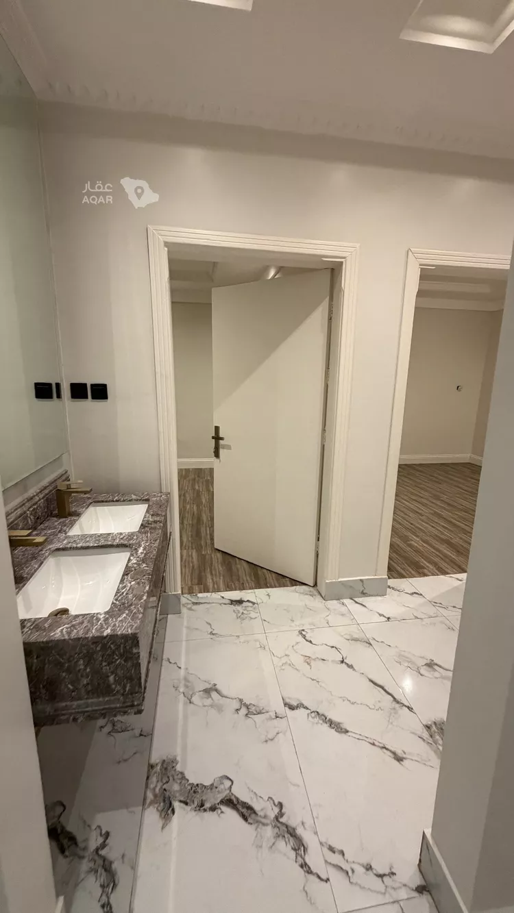 Floor for Rent in Riyadh Al Munsiyah 13