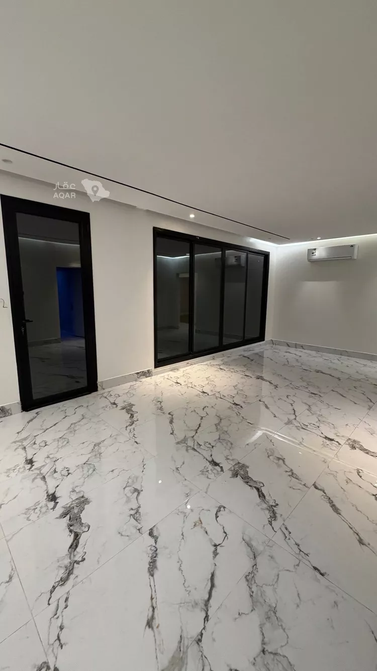 Floor for Rent in Riyadh Al Munsiyah 9