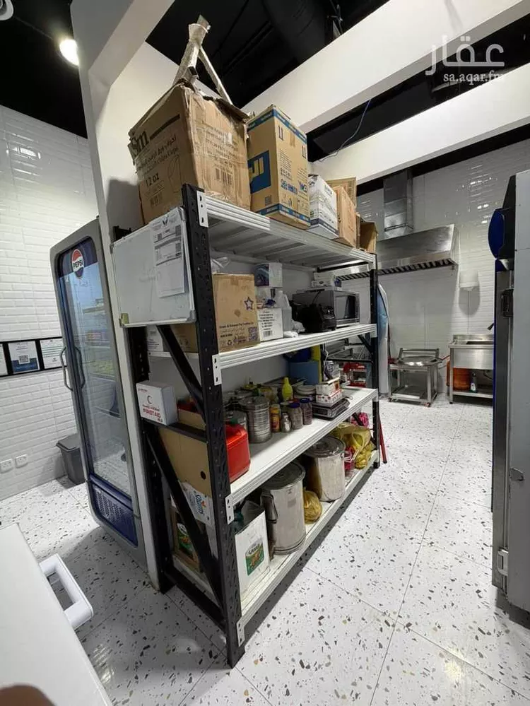 محل للبيع في حي ، شارع الشرق ، حي الندوة ، الرياض ، منطقة الرياض