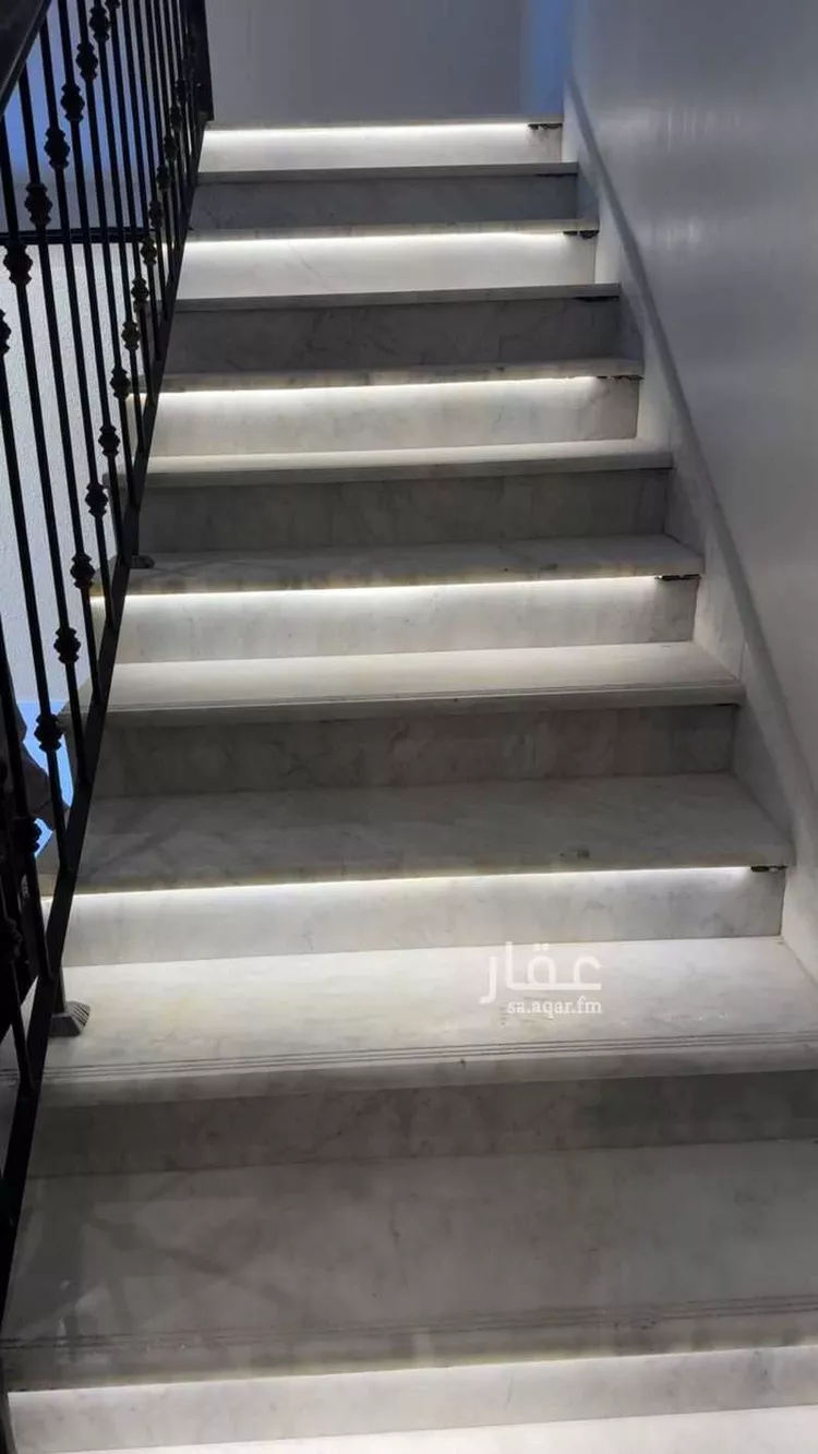 Floor for Sale in Riyadh Dahiat Namar 8