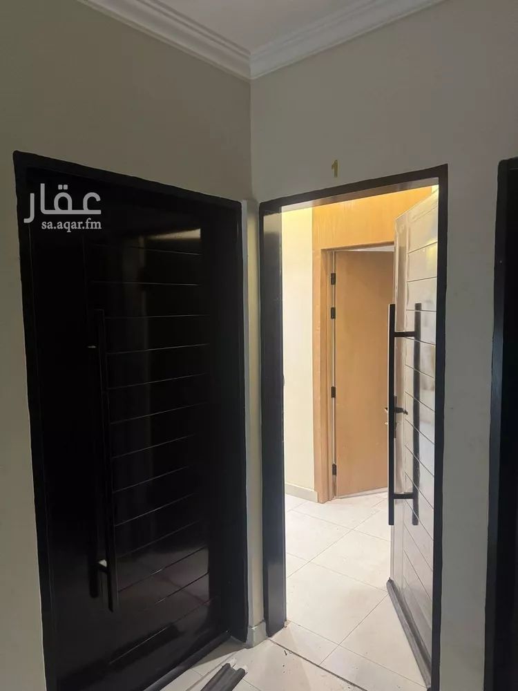 شقة للإيجار في شارع حسن الشاعر, حي عكاظ, مدينة الرياض, منطقة الرياض صورة 3