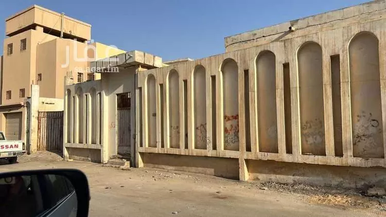 أرض للبيع في شارع عباس أحمد قزاز, حي الموطا, مدينة بريدة, منطقة القصيم صورة 3