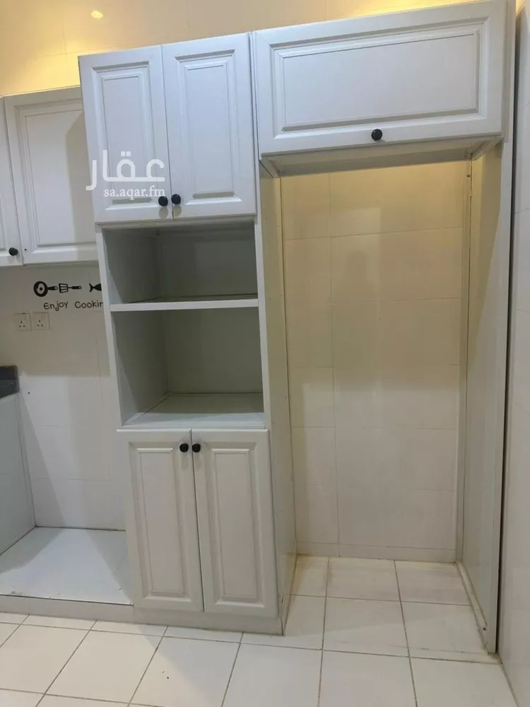 فيلا للإيجار في شارع عبدالله الخزرجي, حي العارض, مدينة الرياض, منطقة الرياض صورة 3