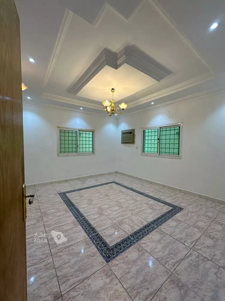 فيلا للإيجار في شارع الخزنة, حي إشبيلية, مدينة الرياض, منطقة الرياض 9