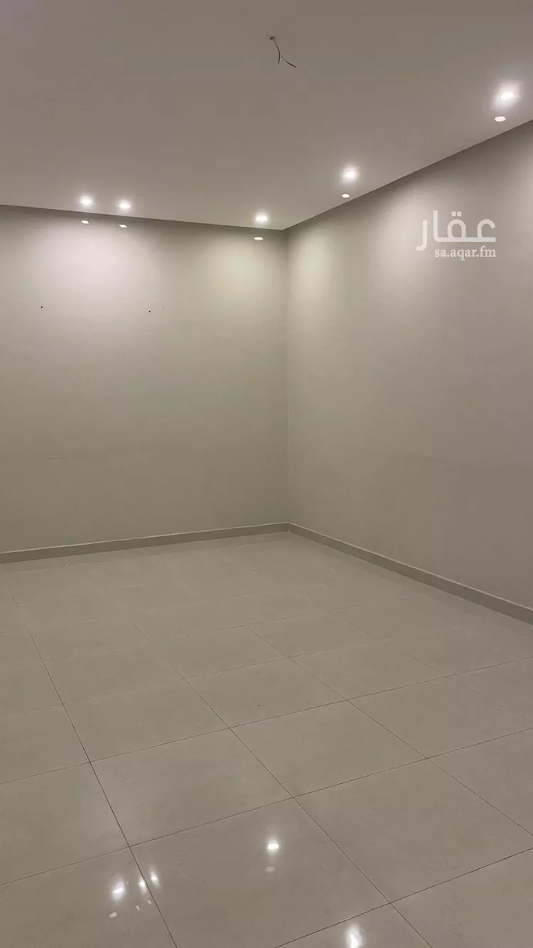 فيلا للإيجار في شارع السائب بن خباب, حي العروبة, مدينة الدمام, المنطقة الشرقية صورة 2