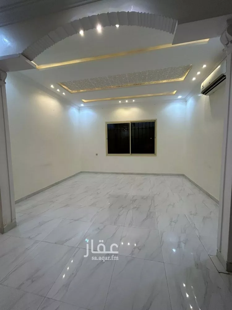 فيلا للإيجار في شارع عبدالملك بن عمر بن عبدالعزيز, حي الرمال, مدينة الرياض, منطقة الرياض صورة 5
