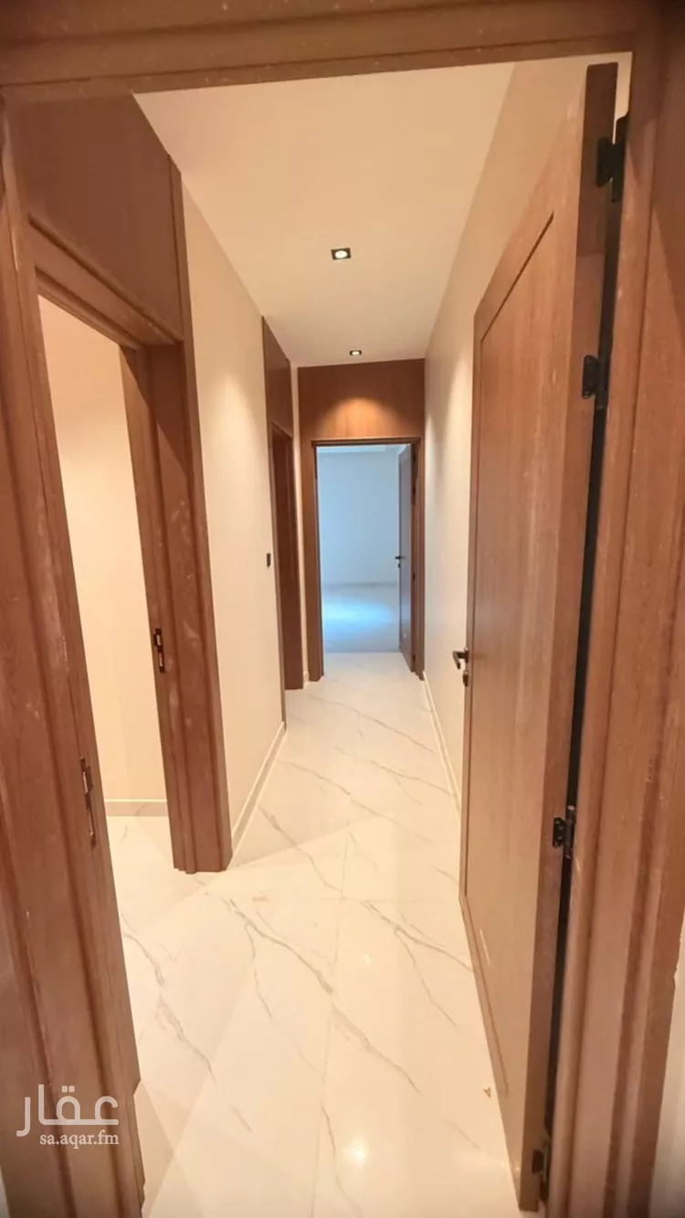 فيلا للإيجار في شارع فارس الأزدى, حي عكاظ, مدينة الرياض, منطقة الرياض صورة 3