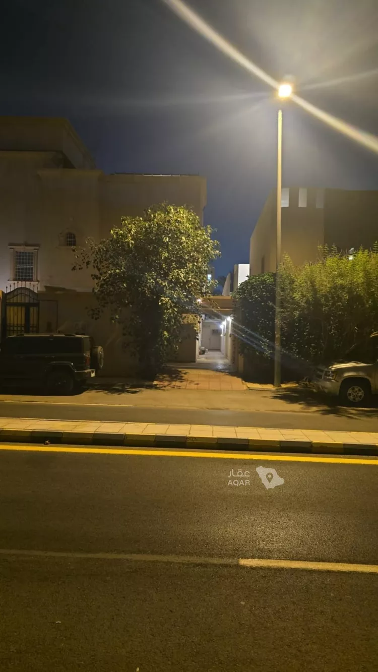 فيلا للبيع في شارع الليطاني, حي الربيع, مدينة الرياض, منطقة الرياض 2