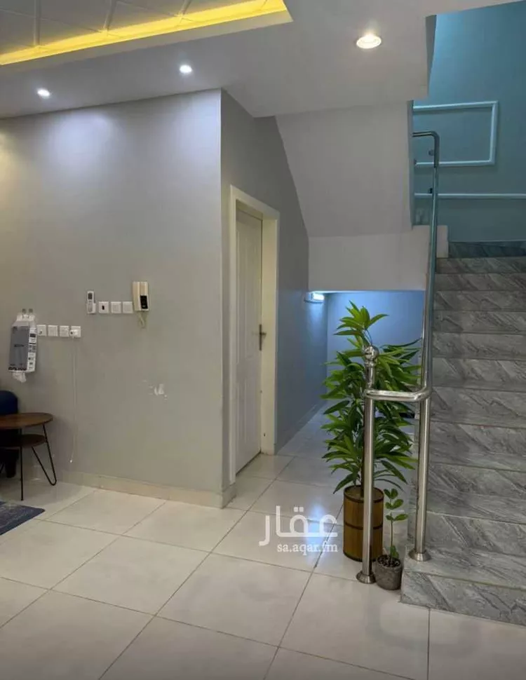 فيلا للبيع في شارع حسين أبي عبدالله الطبري, حي المهدية, مدينة الرياض, منطقة الرياض صورة 3