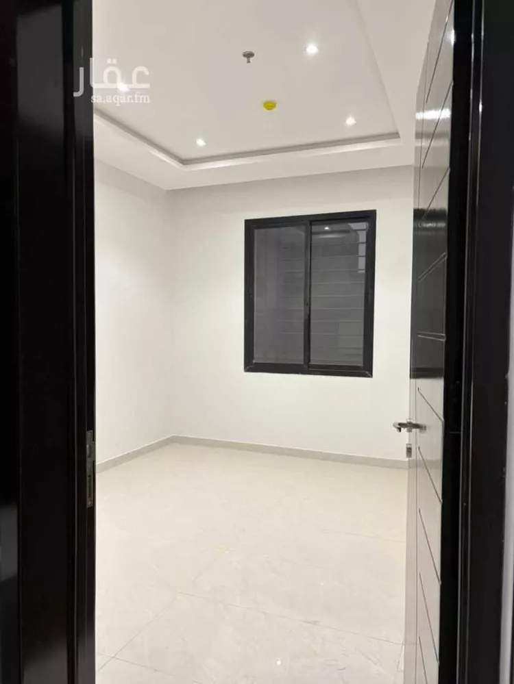 عمارة للبيع في شارع رضي الدين الفاسي, حي العزيزية, مدينة الرياض, منطقة الرياض صورة 3