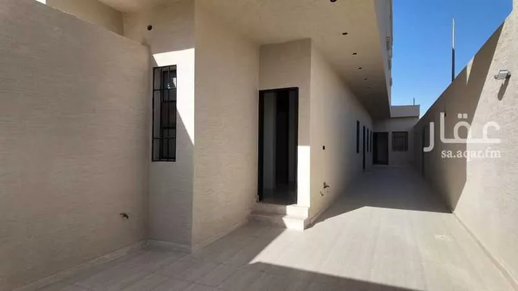 دور للبيع في شارع ابن رمانة, حي بدر, مدينة الرياض, منطقة الرياض صورة 3