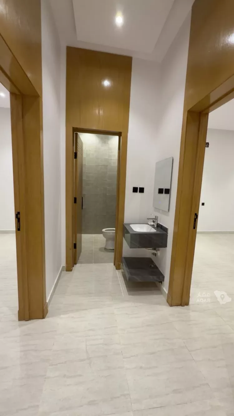 Floor for Sale in Riyadh Badr