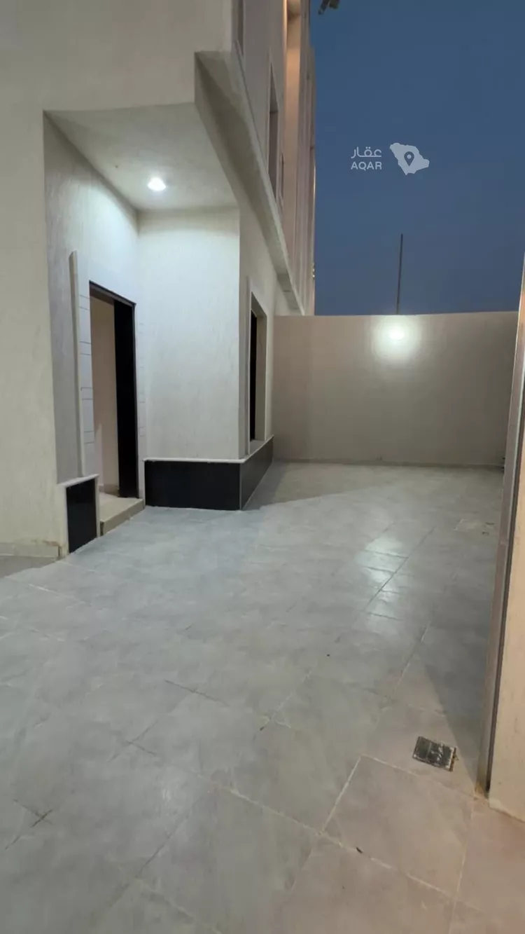 Floor for Sale in Riyadh Badr 6