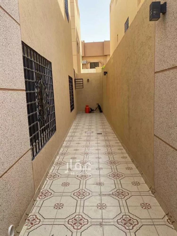 فيلا للبيع في شارع ابي بكر الواعظ ، حي ظهرة البديعة ، الرياض ، منطقة الرياض صورة 5