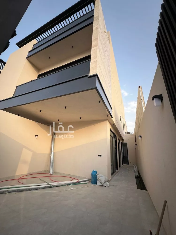 دور للبيع في شارع أمية بن يزيد, حي المروج, مدينة الرياض, منطقة الرياض صورة 2