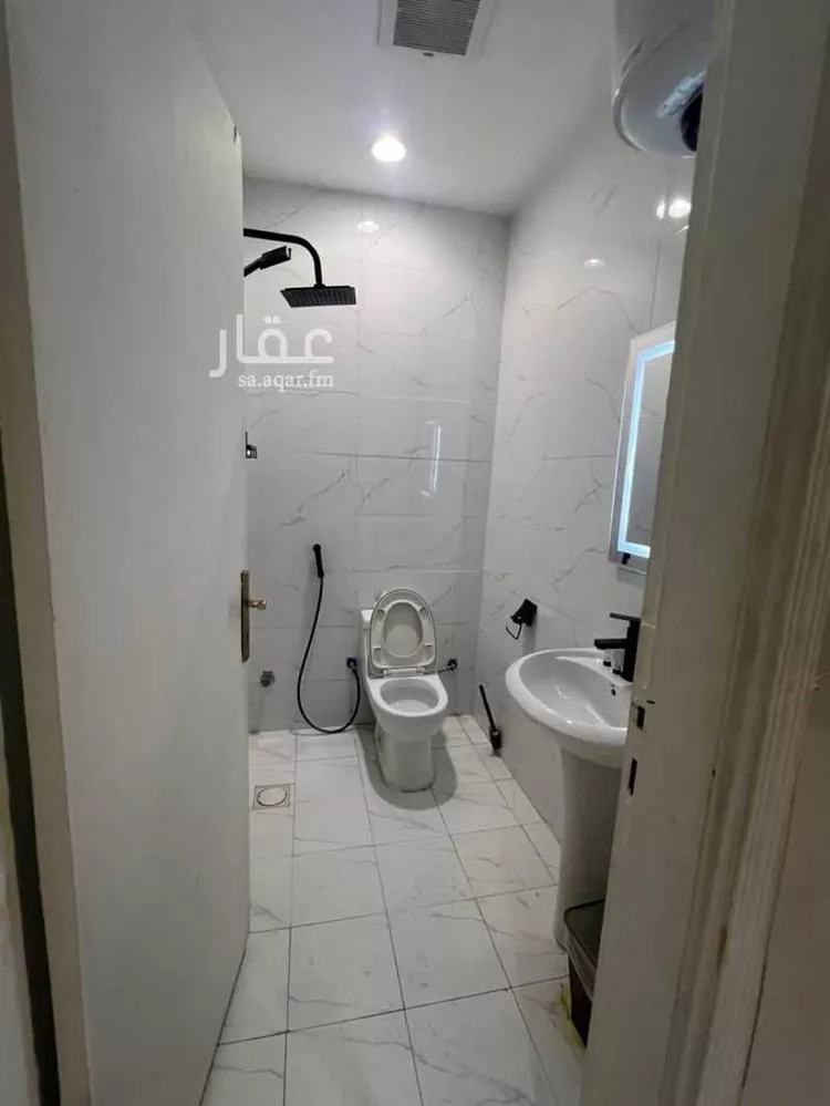 شقة للإيجار في شارع قلعة صالح الدين, حي العقيق, مدينة الرياض, منطقة الرياض صورة 2