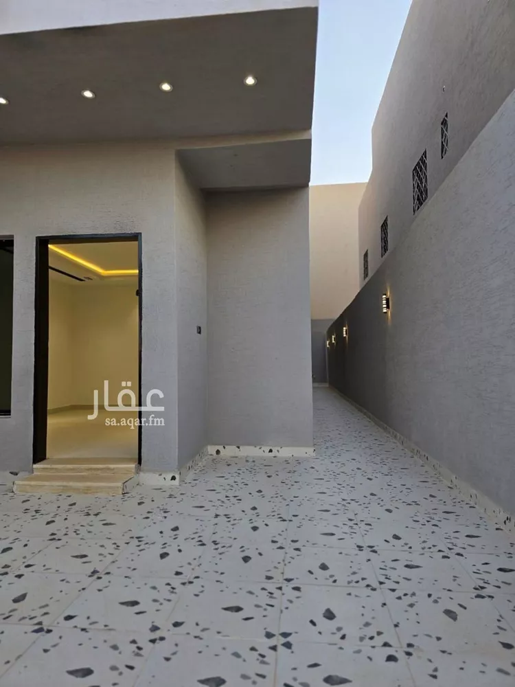 فيلا للبيع في شارع الامام مسلم, حي بدر, مدينة الرياض, منطقة الرياض صورة 4