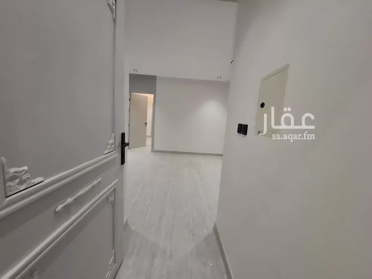 دور للبيع في شارع الامام مسلم, حي بدر, مدينة الرياض, منطقة الرياض صورة 2