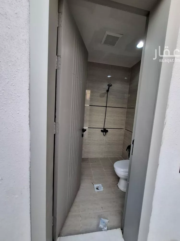 فيلا للبيع في شارع الامام مسلم, حي بدر, مدينة الرياض, منطقة الرياض 15