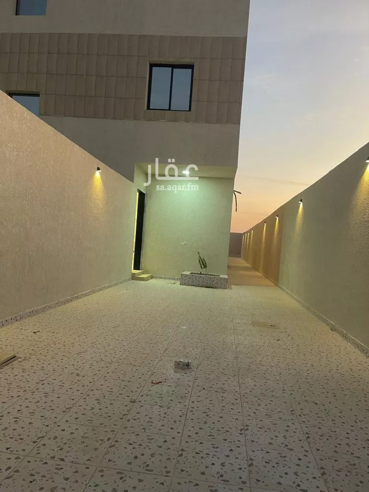 Floor for Sale in Riyadh Dahiat Namar 11