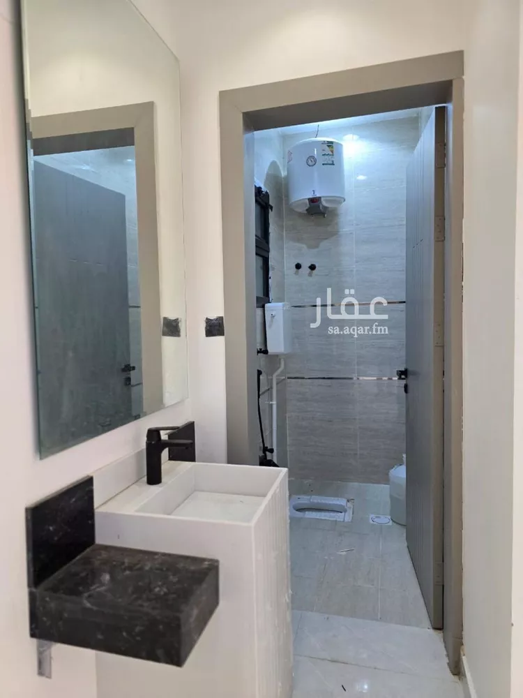 فيلا للبيع في شارع الامام مسلم, حي بدر, مدينة الرياض, منطقة الرياض 16