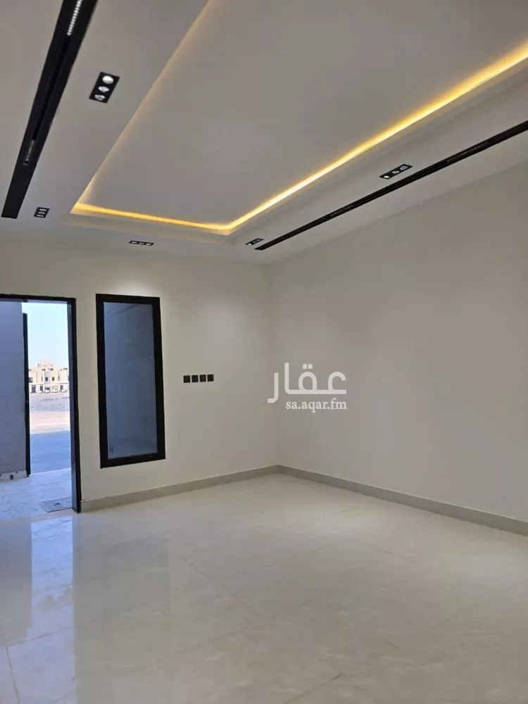 فيلا للبيع في شارع حسين بن حمد, حي طيبة, مدينة الرياض, منطقة الرياض 8