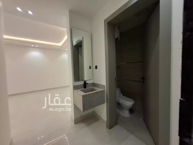 فيلا للبيع في شارع حسين بن حمد, حي طيبة, مدينة الرياض, منطقة الرياض 13