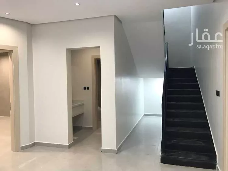 فيلا للبيع في شارع عفيف الغفاري ، حي ضاحية الملك فهد ، الدمام ، الدمام صورة 2