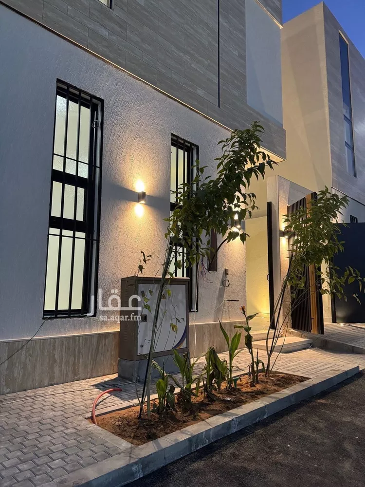 فيلا للبيع في شارع محمد بن عبدالرحمن ريس, حي المهدية, مدينة الرياض, منطقة الرياض صورة 3