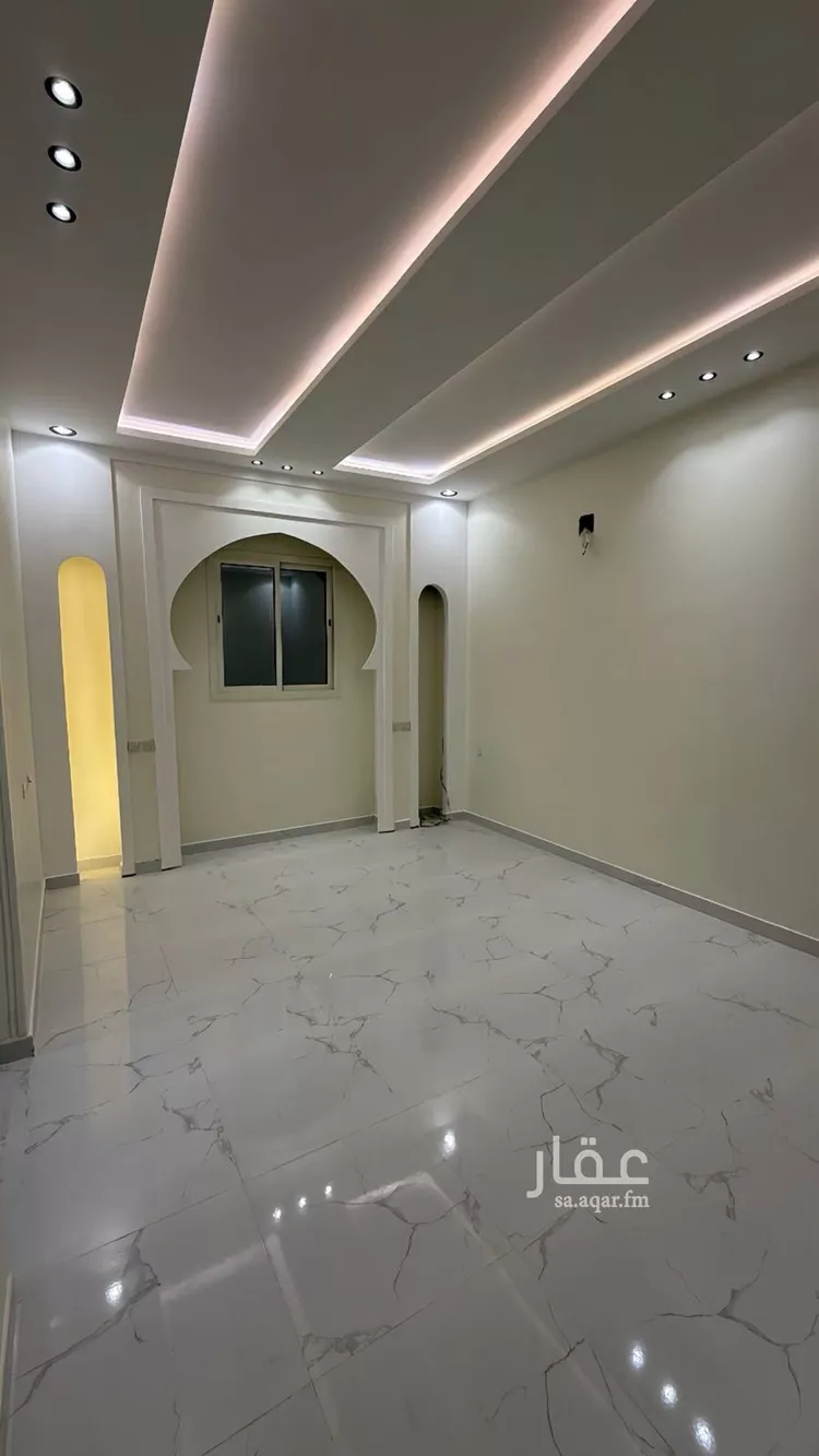 فيلا للبيع في شارع أم عبدالرحمن الصالحي, حي المهدية, مدينة الرياض, منطقة الرياض 13