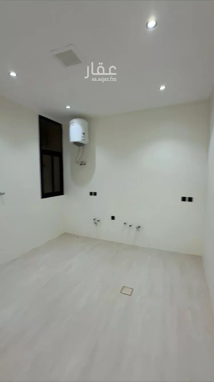 فيلا للبيع في شارع أم عبدالرحمن الصالحي, حي المهدية, مدينة الرياض, منطقة الرياض 8
