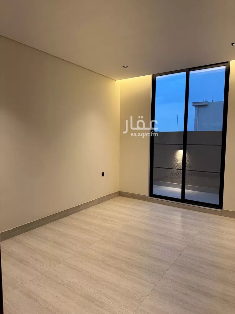 فيلا للبيع في شارع قطب الدين بن السلطان, حي المهدية, مدينة الرياض, منطقة الرياض صورة 4