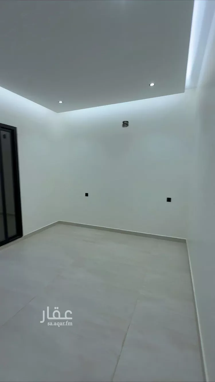 فيلا للبيع في شارع أم عبدالرحمن الصالحي, حي المهدية, مدينة الرياض, منطقة الرياض 11
