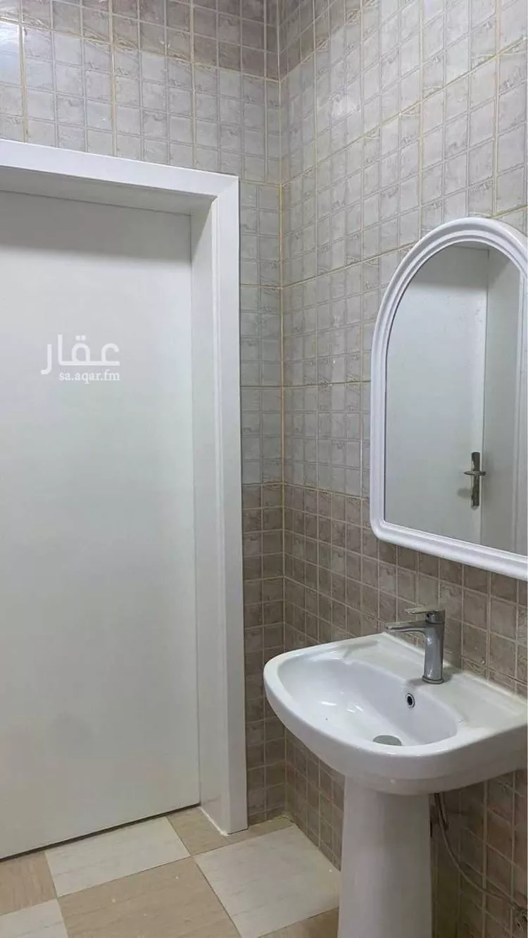 شقة للإيجار في شارع 179 الرحاب ، حي الفرعة الشمالية ، القرن الأبيض ، النماص