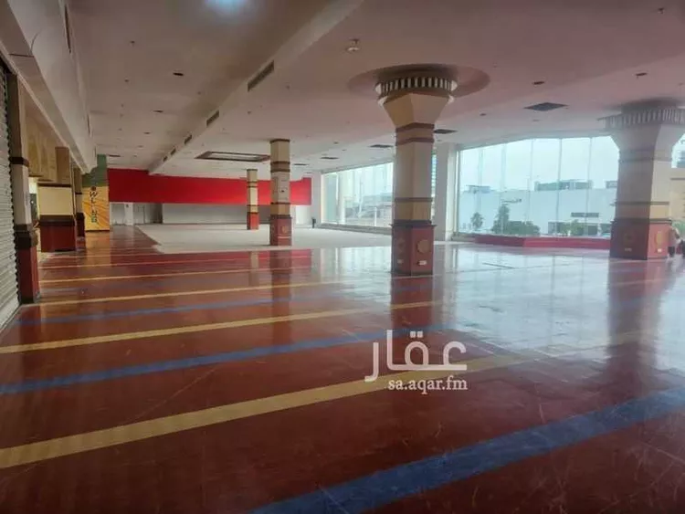 مكتب تجاري للإيجار في شارع الملك فهد الفرعي, حي الورود, مدينة الرياض, منطقة الرياض