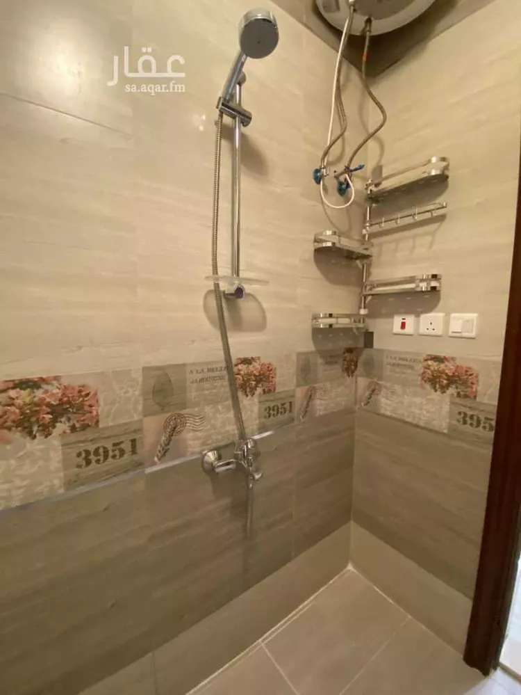 عمارة للإيجار في شارع نفوز قنفيذه, حي النزهة, مدينة جدة, منطقة مكة المكرمة صورة 2