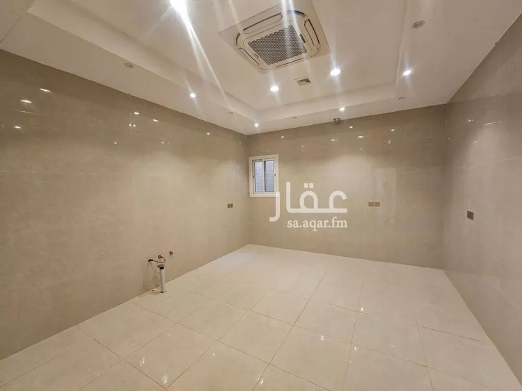 فيلا للبيع في شارع محمد بن سلامة إبراهيم, حي العارض, مدينة الرياض, منطقة الرياض 12