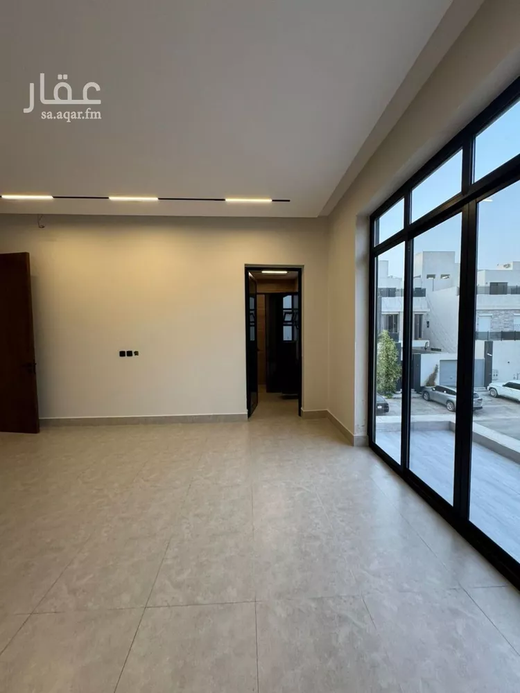 فيلا للبيع في شارع أبي رشيد بن غانم, حي العارض, مدينة الرياض, منطقة الرياض صورة 3