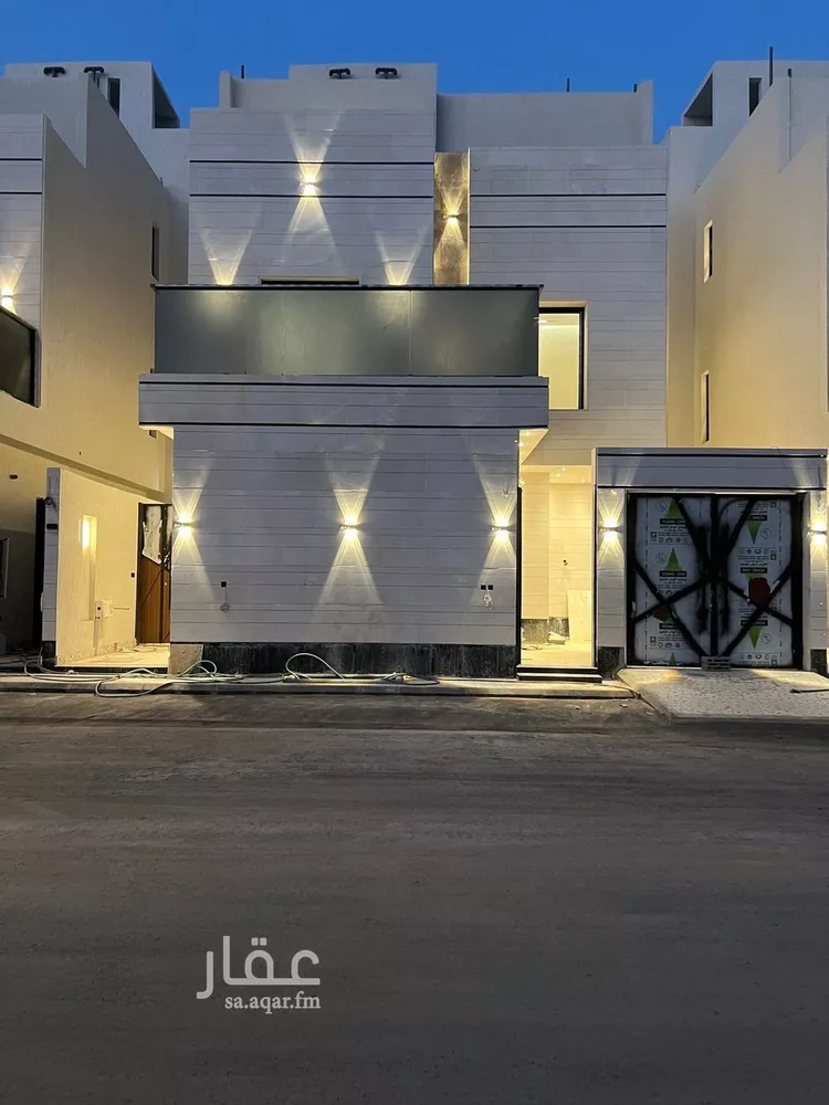 فيلا للبيع في شارع قيس بن الملوح, حي الرمال, مدينة الرياض, منطقة الرياض