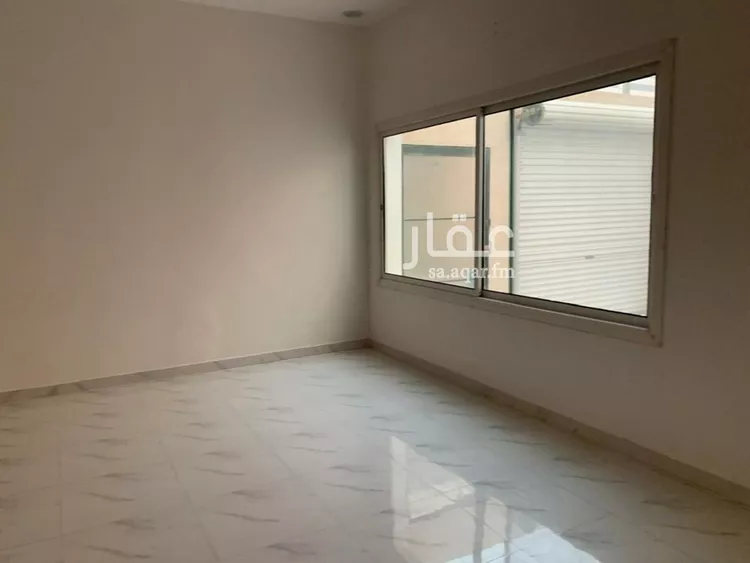 فيلا للإيجار في شارع فؤاد محمد عمر توفيق, حي القادسية, مدينة الرياض, منطقة الرياض صورة 2