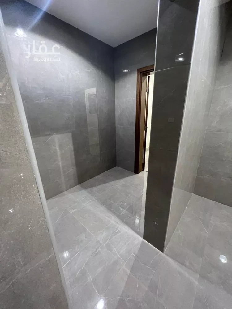 Apartment for Sale in Riyadh Al Malqa 9